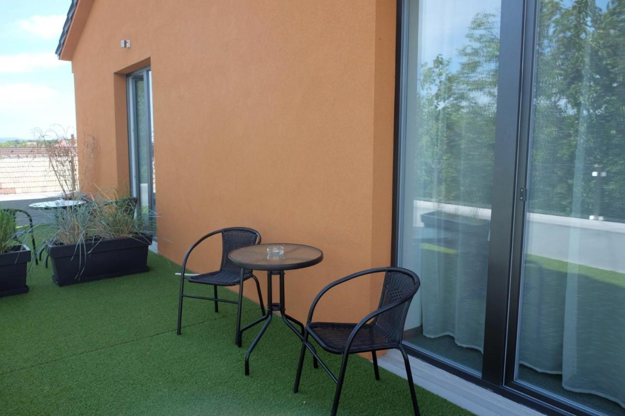 Penzion Pod Brezami** Nitra Exteriér fotografie