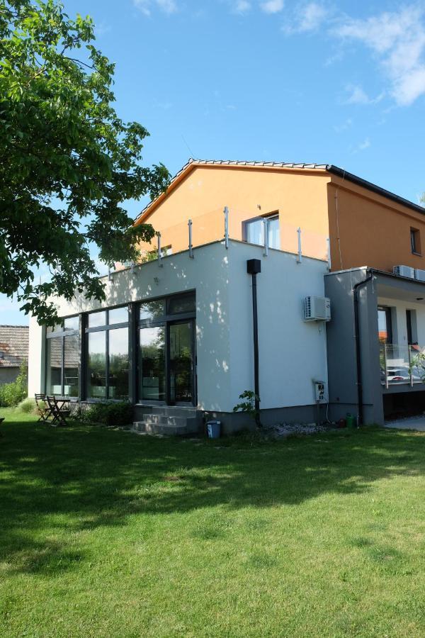 Penzion Pod Brezami** Nitra Exteriér fotografie